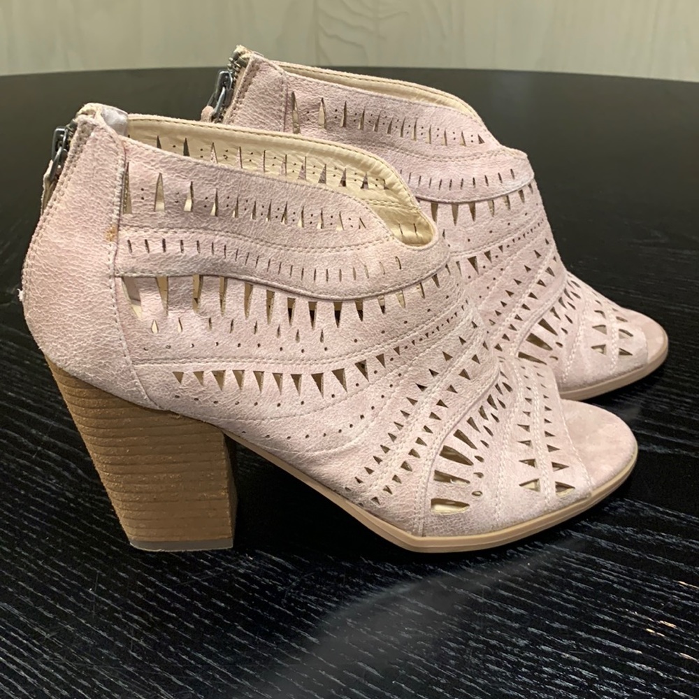 Tan heels
